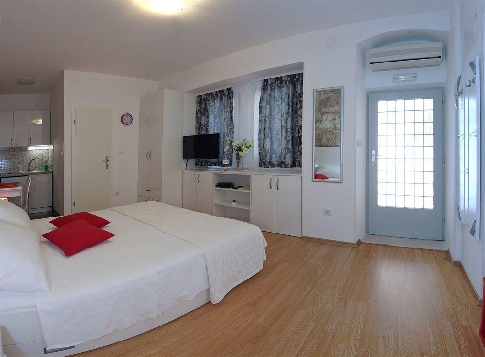 Cro Jet Set Apartments Split Exterior foto