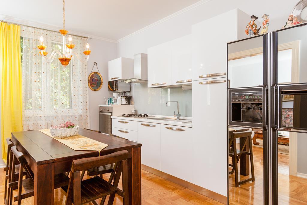Cro Jet Set Apartments Split Exterior foto
